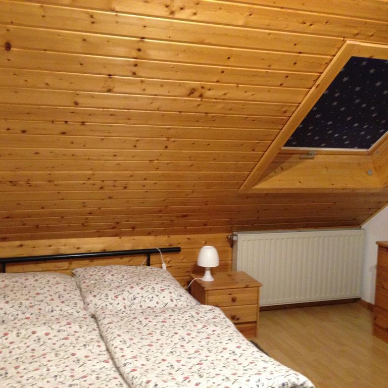 Rosi'S Ferienwohnung Plaidt Buitenkant foto